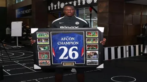 开场惊魂13秒！若昂-佩德罗力造点球，帕尔默精准一击，切尔西闪电领跑1-0！